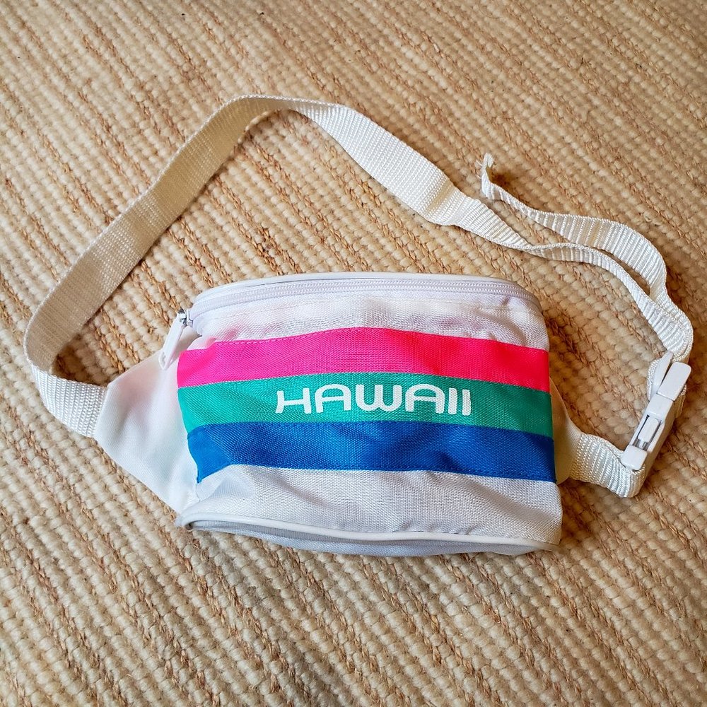 Vintage Hawaiian Voyager fanny pack w/two pockets